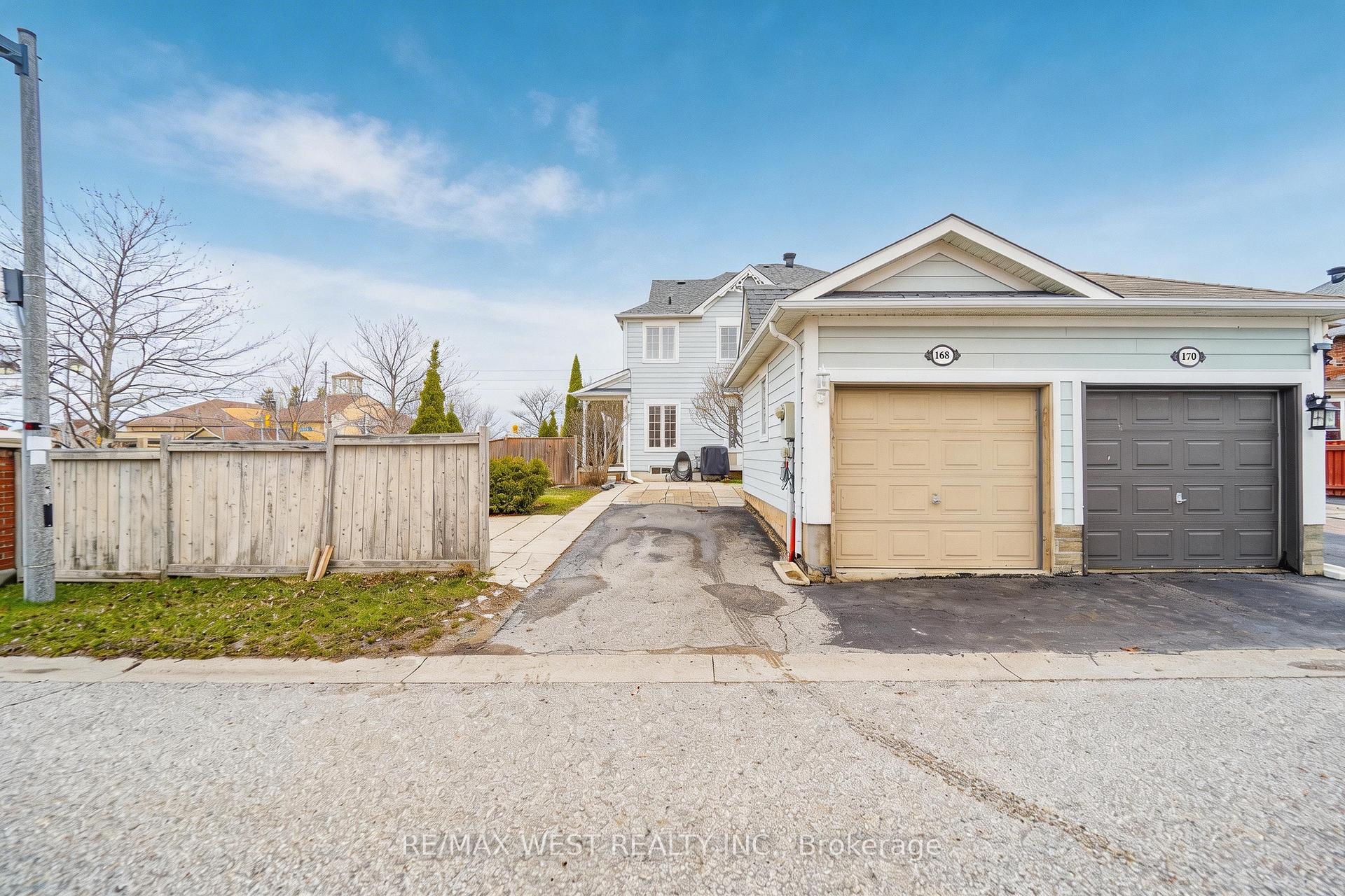 Photo 31 of 168 Gas Lamp Lane, Markham, Cornell — HOMEH