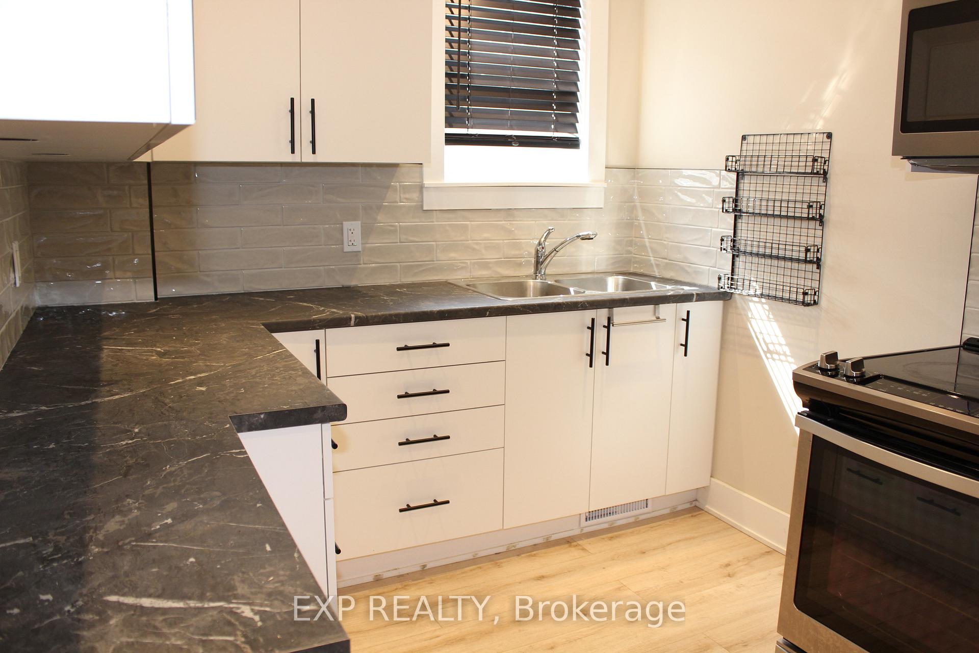 Photo 2 of Unit A, 9 Kent Street, Smiths Falls, Smiths Falls — HOMEH