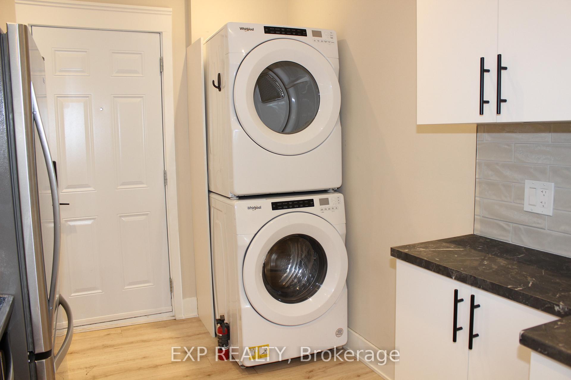 Photo 3 of Unit A, 9 Kent Street, Smiths Falls, Smiths Falls — HOMEH