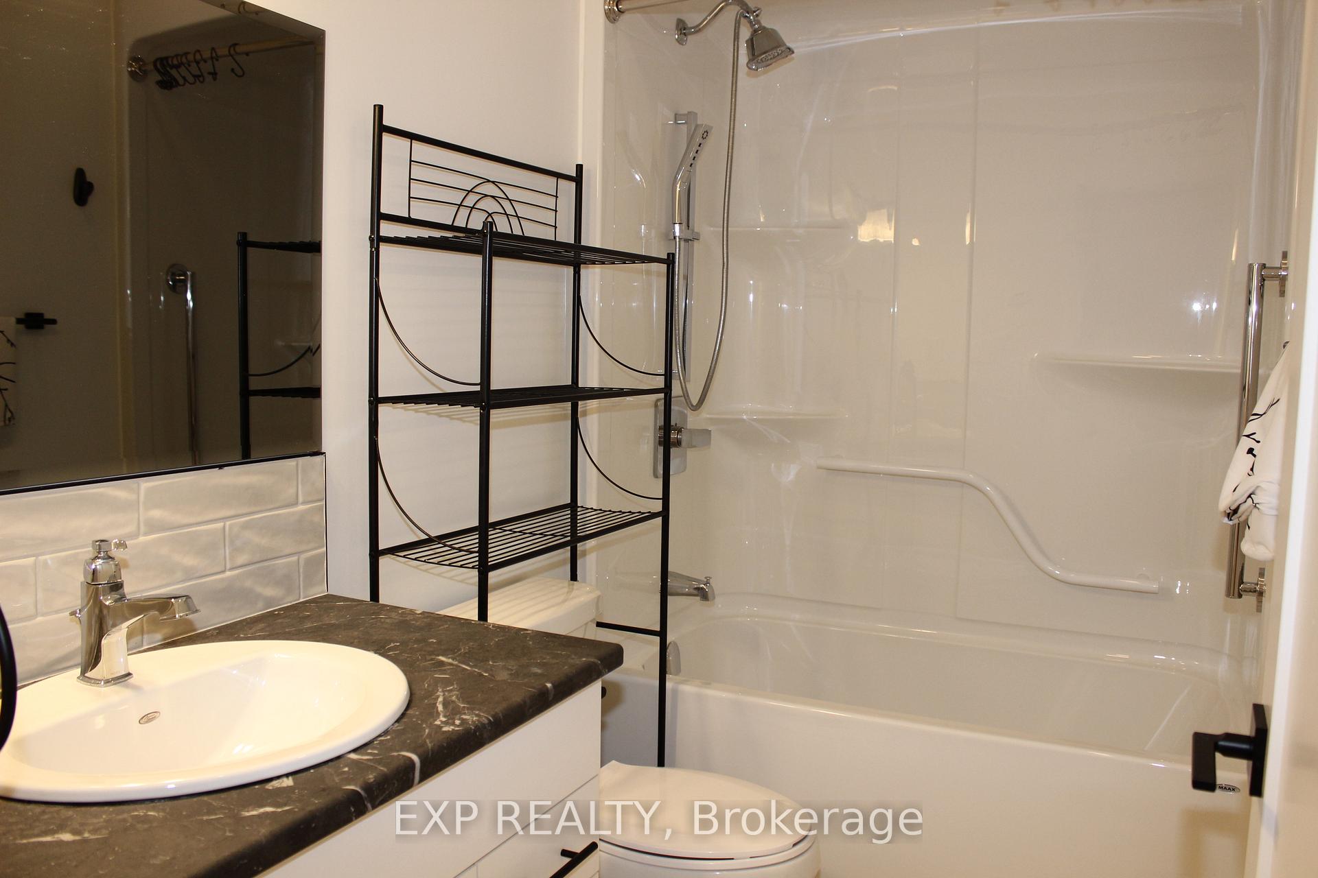Photo 9 of Unit A, 9 Kent Street, Smiths Falls, Smiths Falls — HOMEH