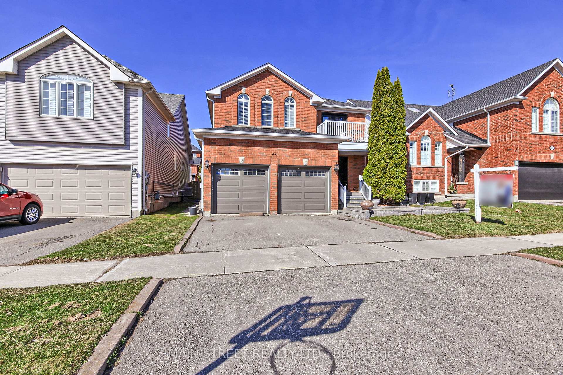 Photo 4 of 46 Silverstone Crescent, Georgina, Keswick South — HOMEH