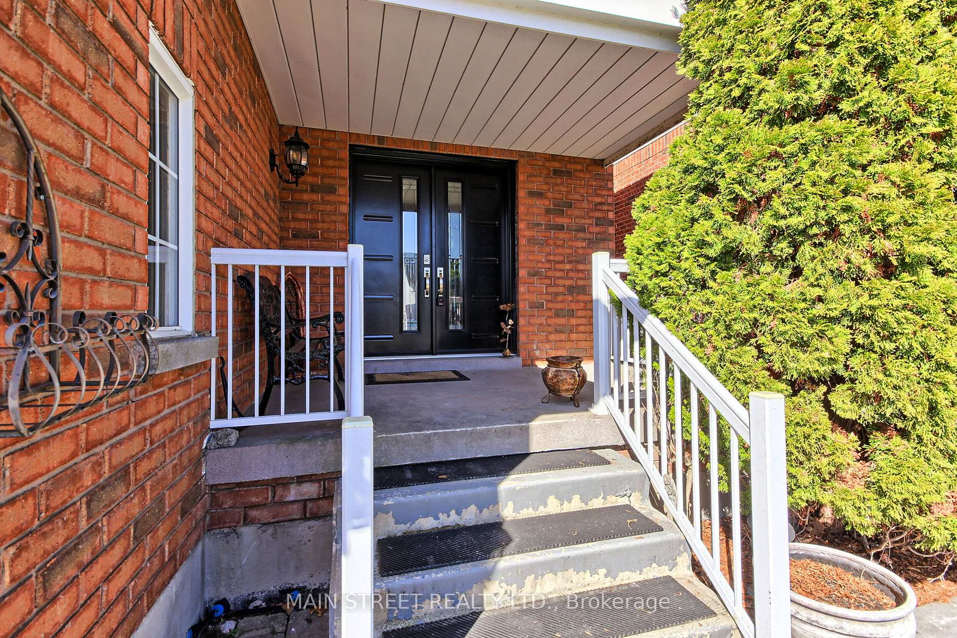 Photo 6 of 46 Silverstone Crescent, Georgina, Keswick South — HOMEH