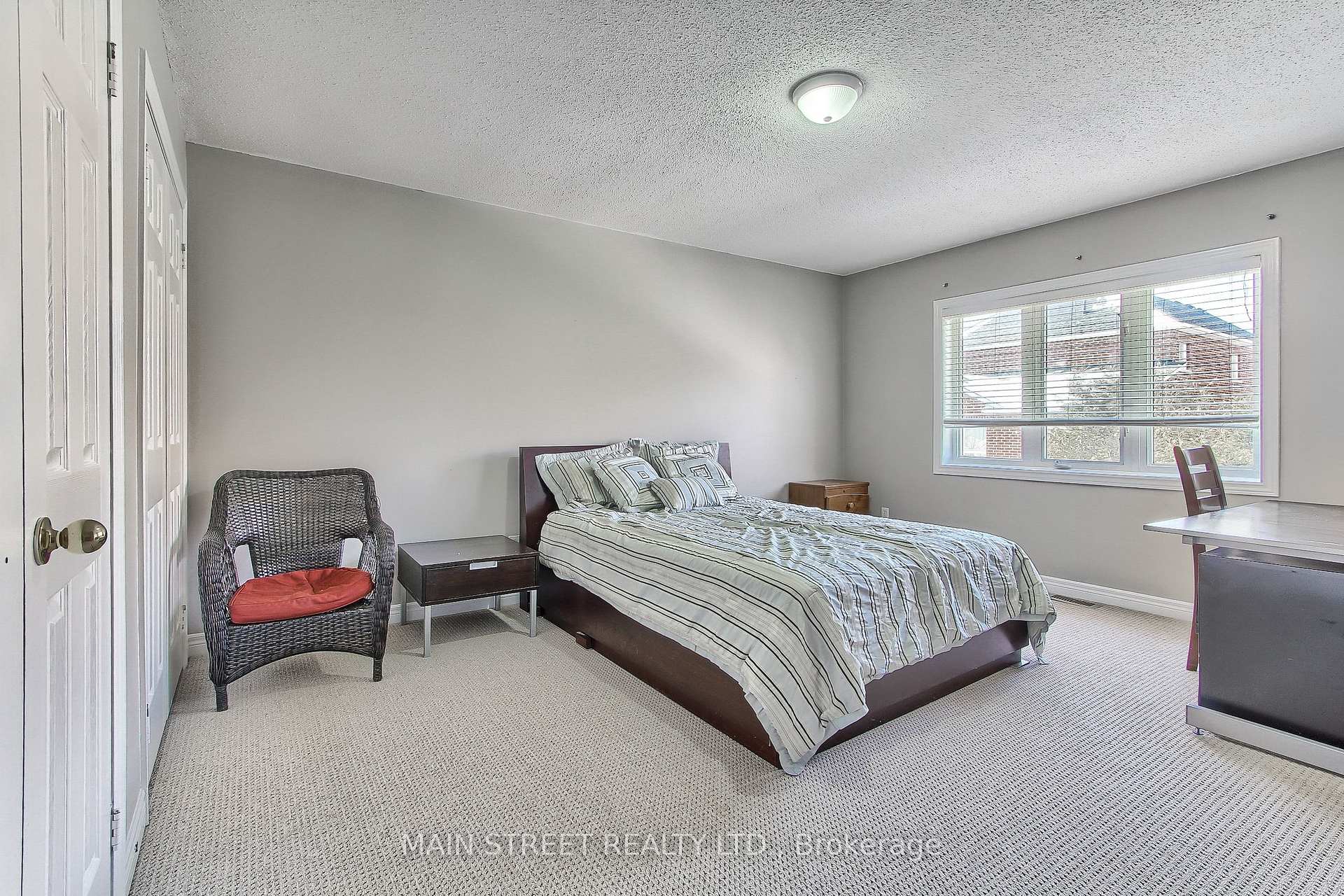 Photo 28 of 46 Silverstone Crescent, Georgina, Keswick South — HOMEH