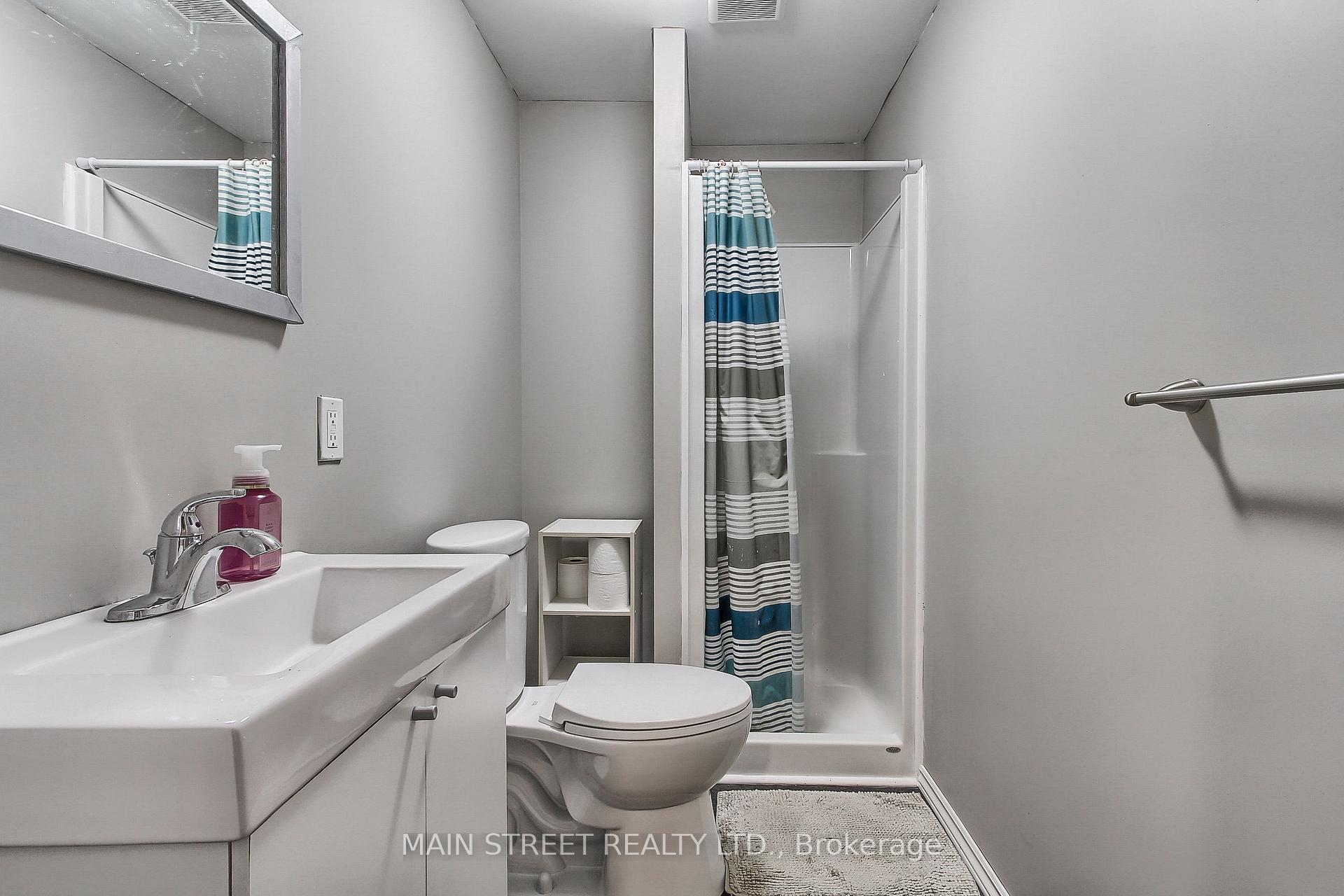 Photo 38 of 46 Silverstone Crescent, Georgina, Keswick South — HOMEH