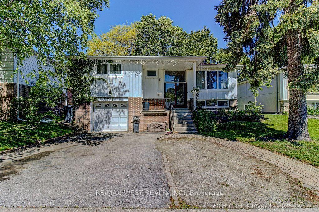 Front of 1583 Otterby Road