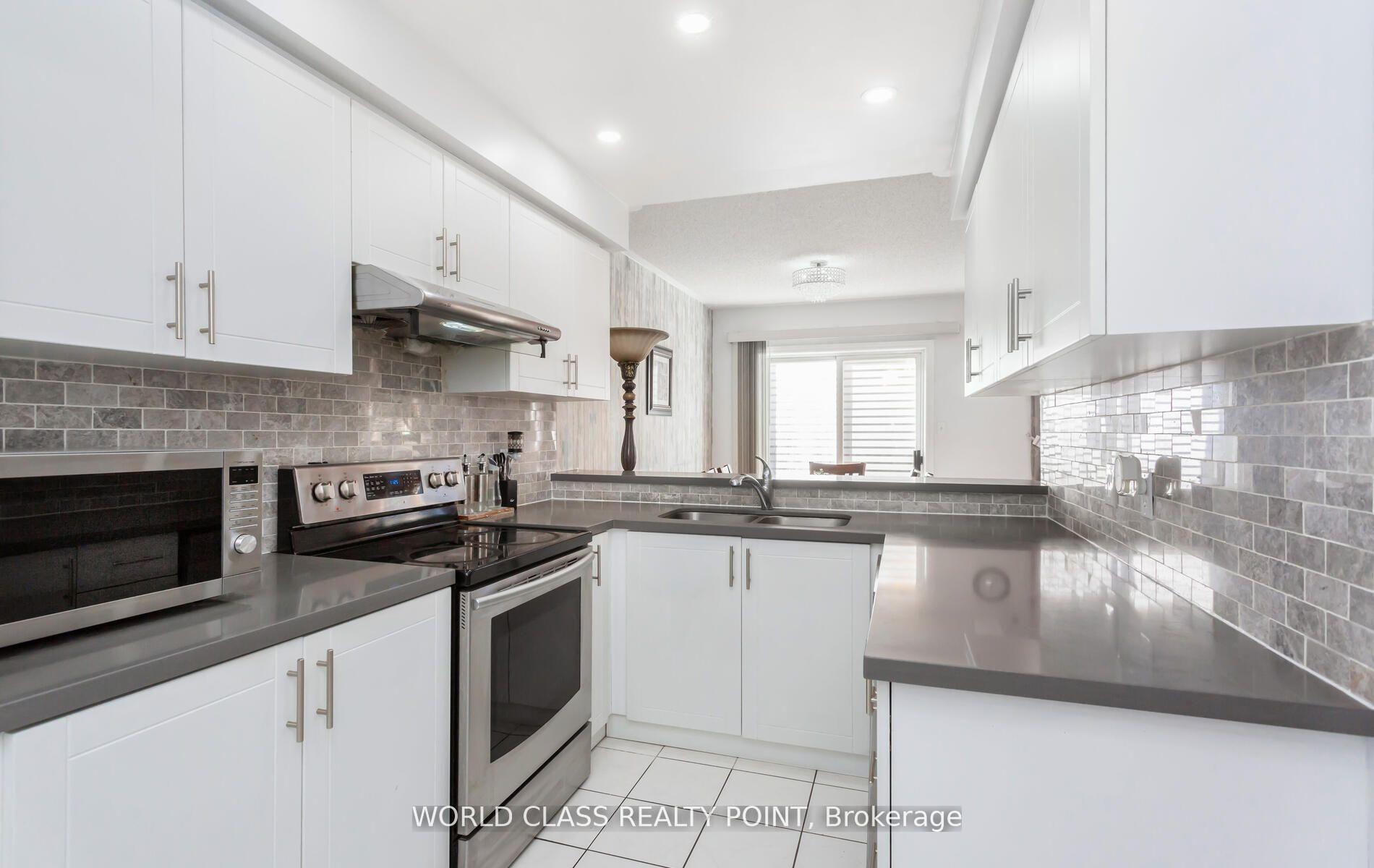 Photo 15 of 17 Manett Crescent E, Brampton, Brampton West — HOMEH