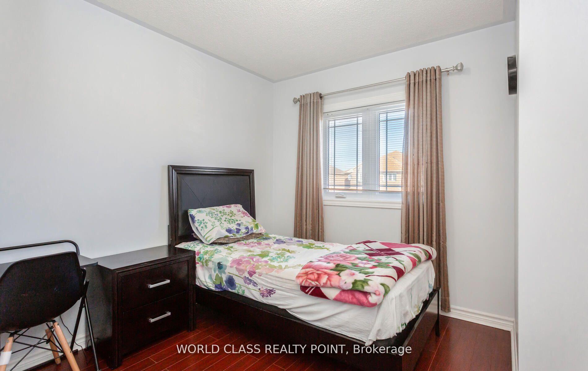 Photo 30 of 17 Manett Crescent E, Brampton, Brampton West — HOMEH