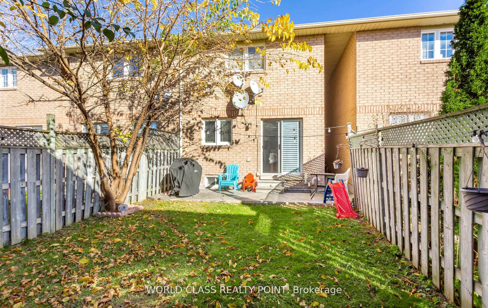 Photo 40 of 17 Manett Crescent E, Brampton, Brampton West — HOMEH
