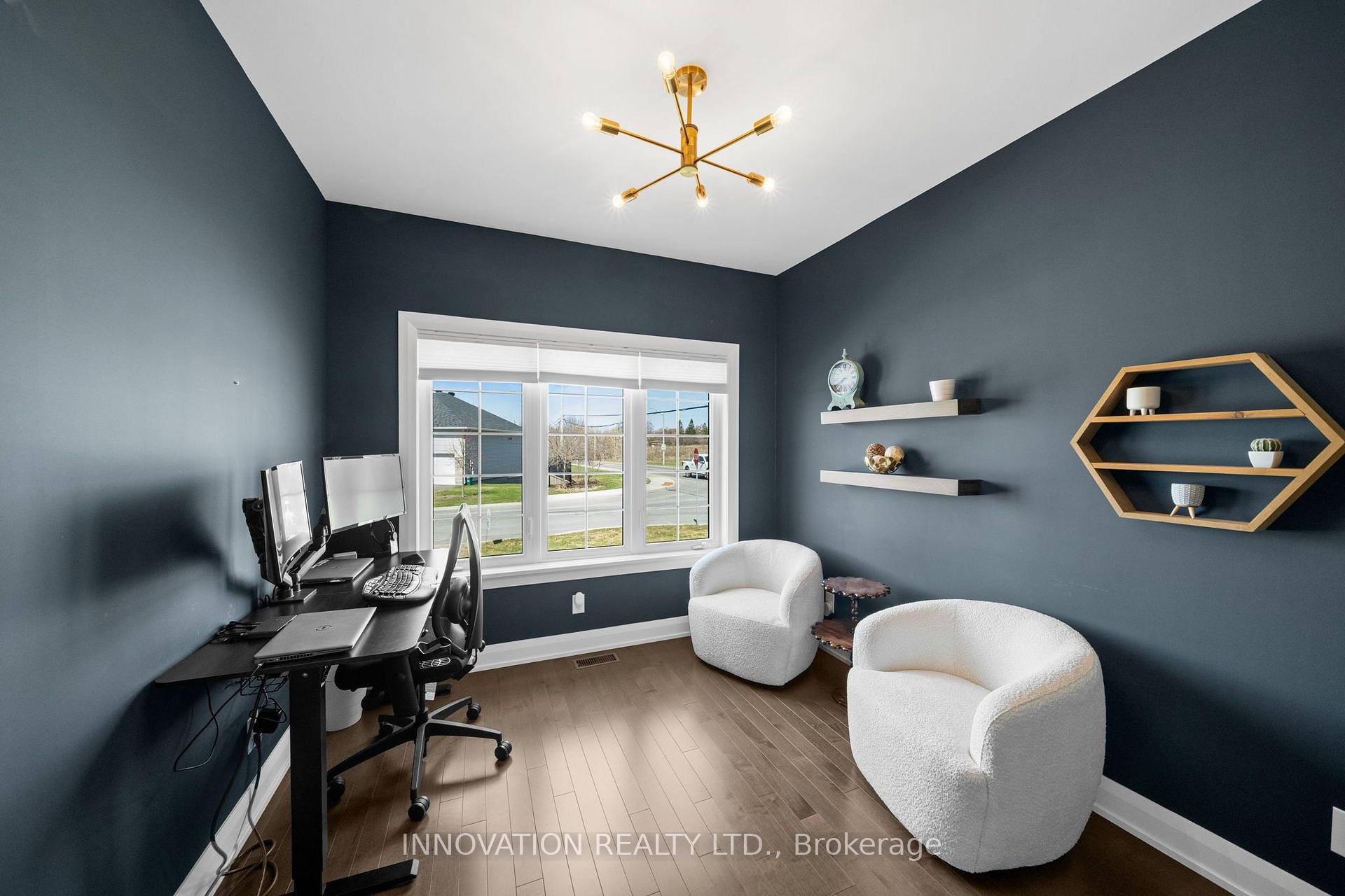 Photo 5 of 601 Meadowridge Circle, Ottawa, Carp — HOMEH