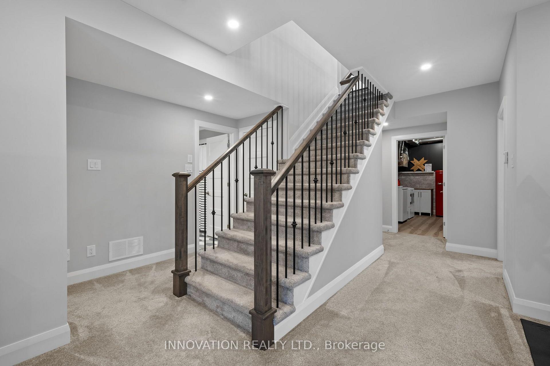 Photo 19 of 601 Meadowridge Circle, Ottawa, Carp — HOMEH