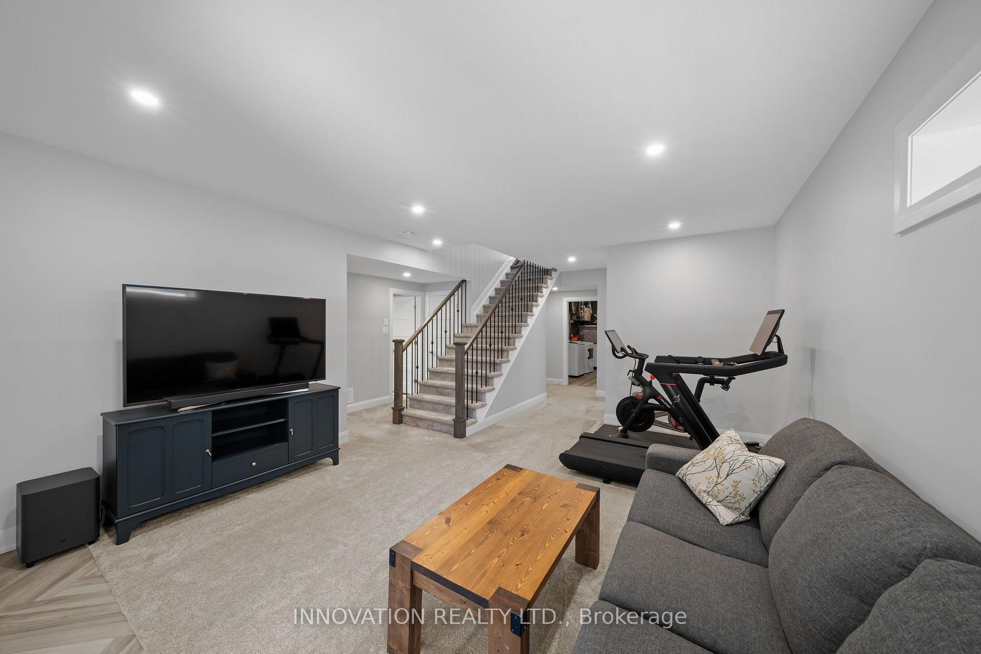 Photo 21 of 601 Meadowridge Circle, Ottawa, Carp — HOMEH