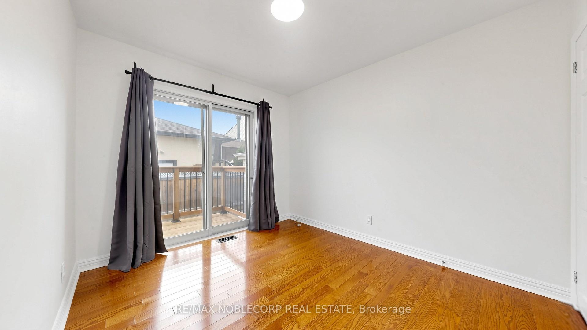 Photo 23 of 8 Summerfield Crescent, Etobicoke, Eringate-Centennial-West Deane — HOMEH
