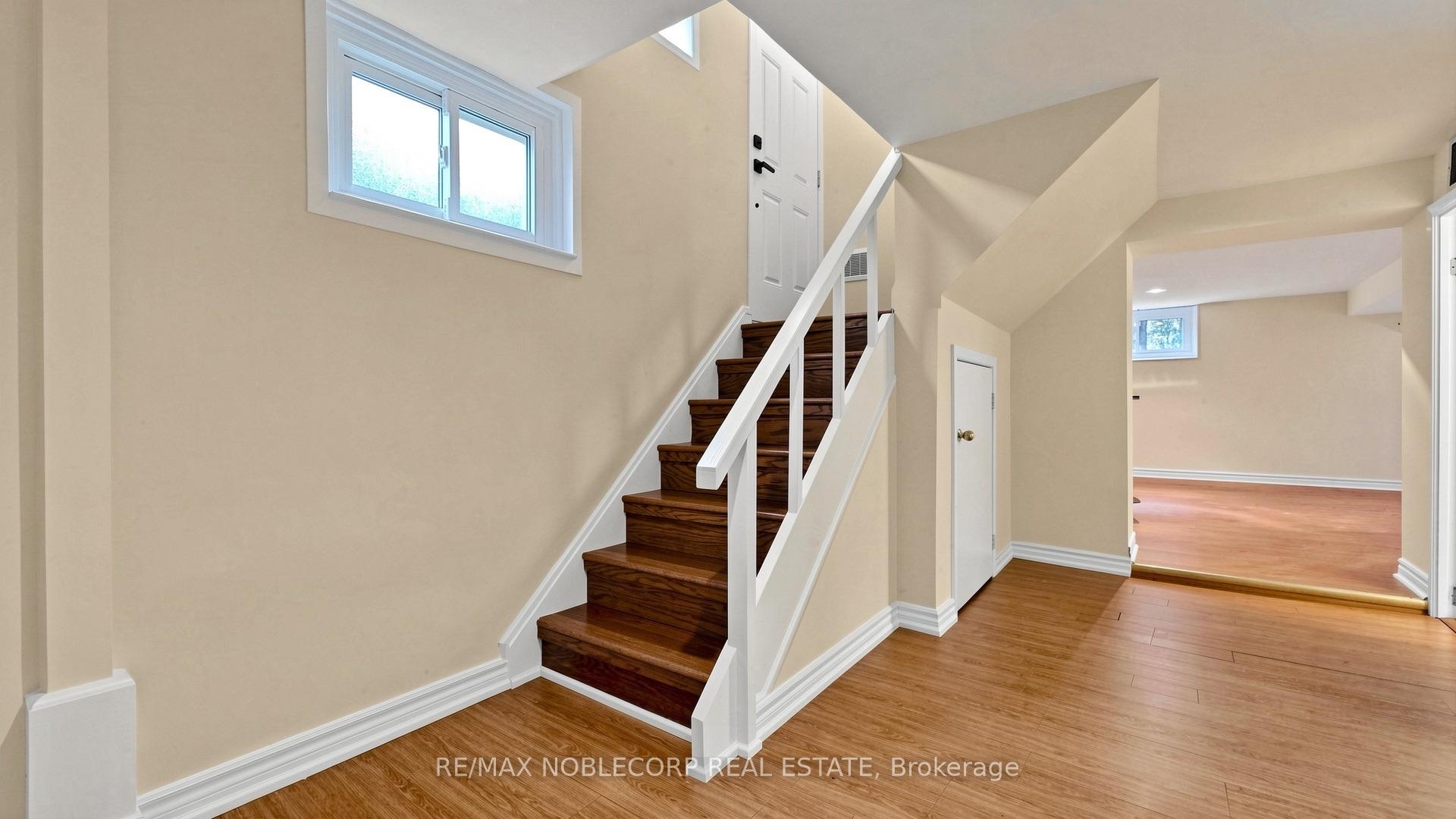 Photo 28 of 8 Summerfield Crescent, Etobicoke, Eringate-Centennial-West Deane — HOMEH