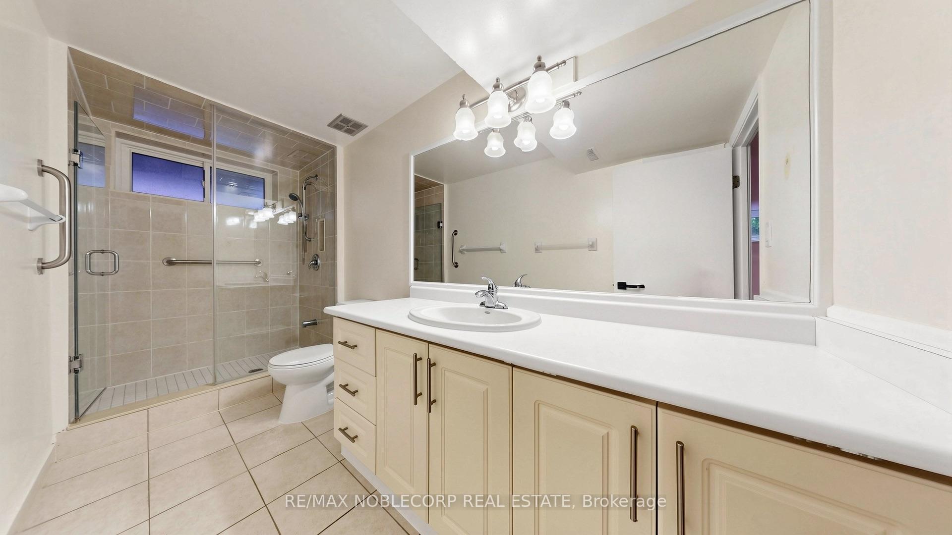 Photo 36 of 8 Summerfield Crescent, Etobicoke, Eringate-Centennial-West Deane — HOMEH
