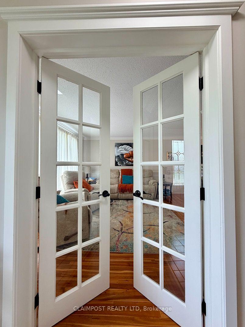 Photo 6 of 33 Algonquin Road, Cochrane — HOMEH