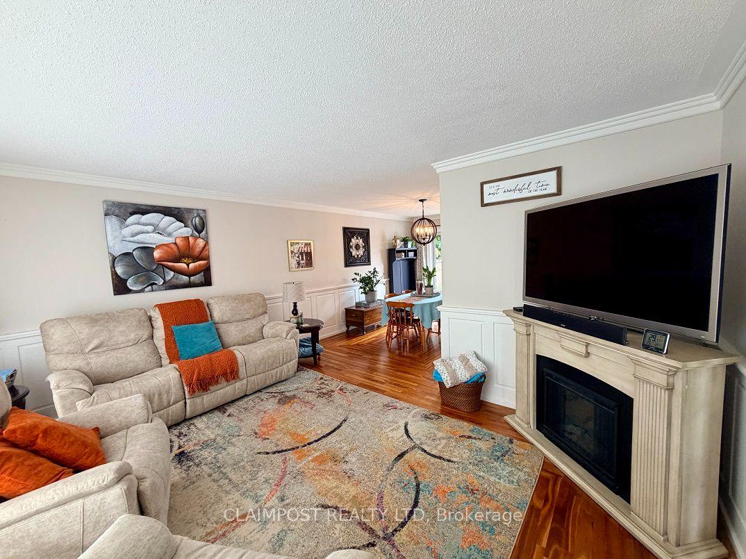 Photo 8 of 33 Algonquin Road, Cochrane — HOMEH