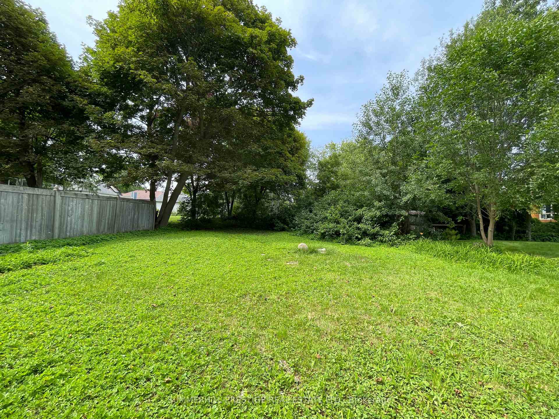 Photo of 3068 Lakeview Boulevard