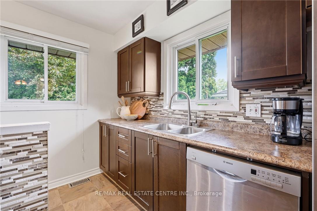 Photo 9 of 56 Renwick Avenue, Cambridge, Hespeler Village — HOMEH
