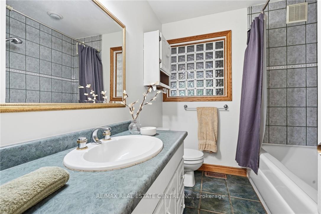Photo 19 of 56 Renwick Avenue, Cambridge, Hespeler Village — HOMEH