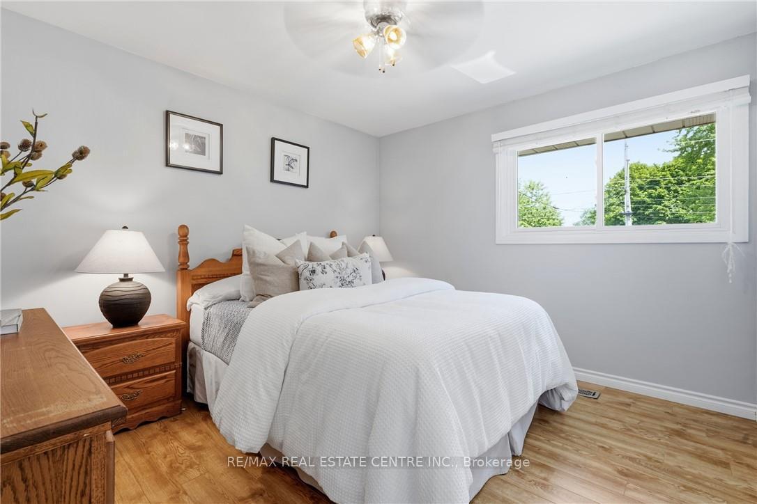 Photo 24 of 56 Renwick Avenue, Cambridge, Hespeler Village — HOMEH