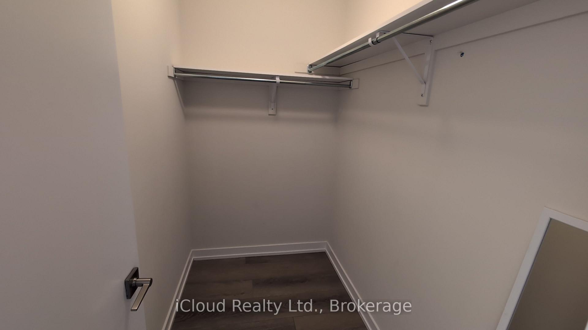 Photo 11 of 1346 Kobzar Drive, Oakville, Northwest — HOMEH