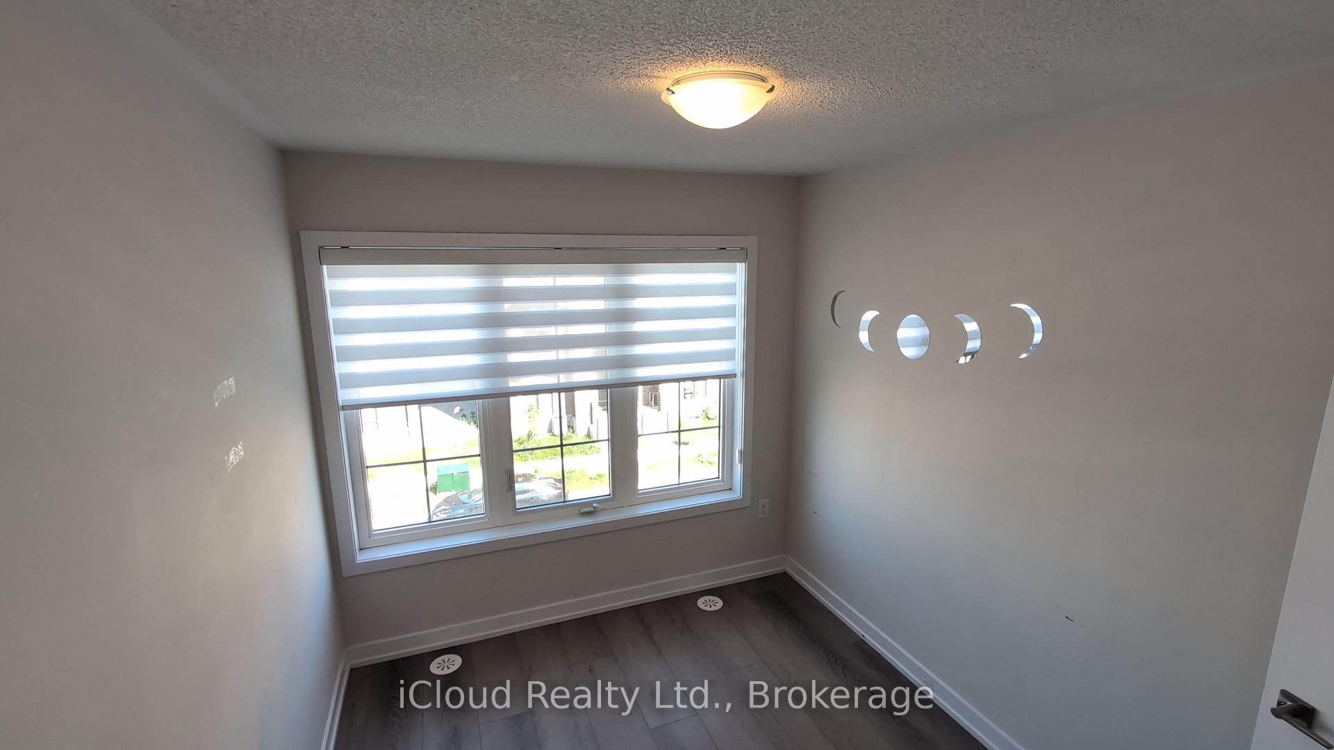 Photo 15 of 1346 Kobzar Drive, Oakville, Northwest — HOMEH