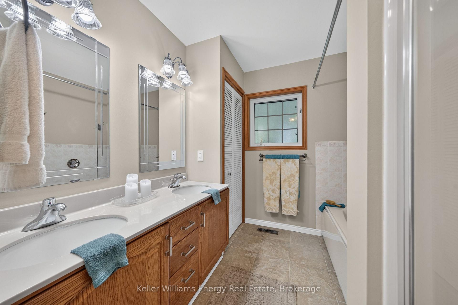 Photo 22 of 52 Rowlands Lane, Prince Edward County, Sophiasburg Ward — HOMEH
