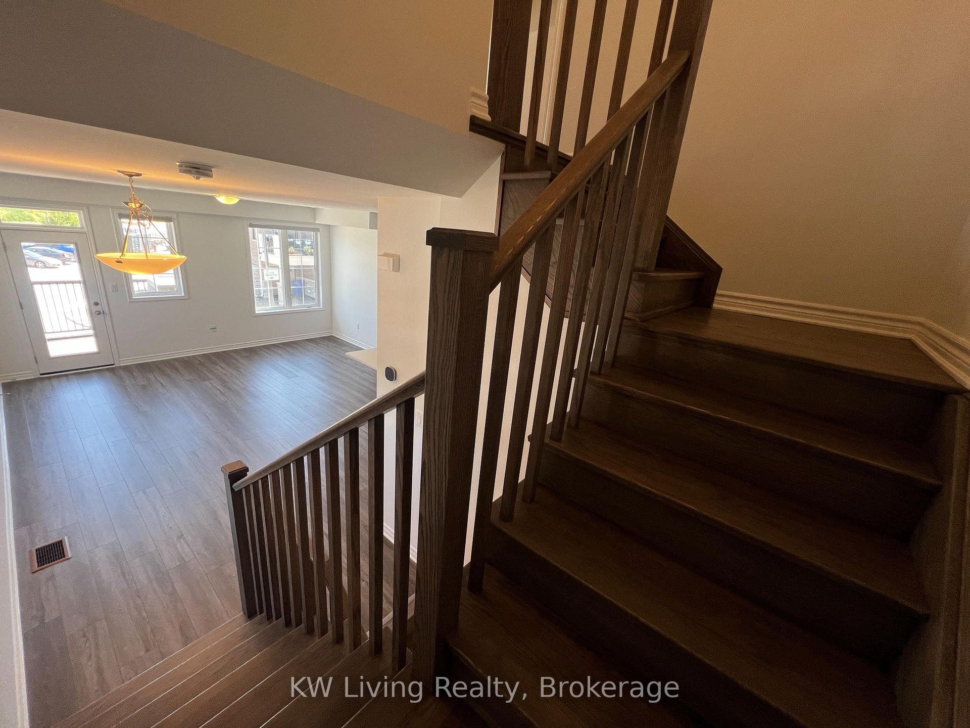 Photo 8 of 22 Elantra Drive, Brampton, Northwest Brampton — HOMEH