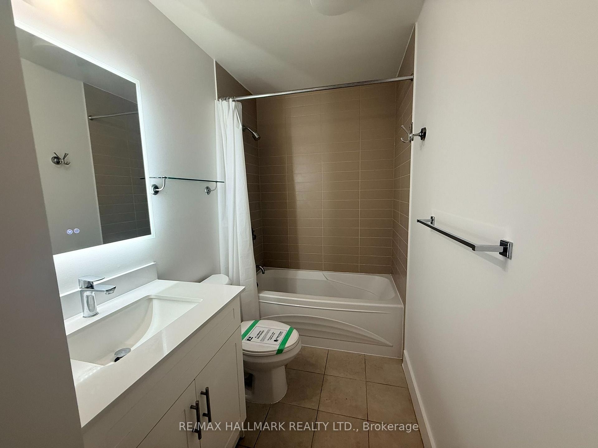 Photo 6 of Unit 2011, 23 Sheppard Avenue E, North York, Willowdale East — HOMEH