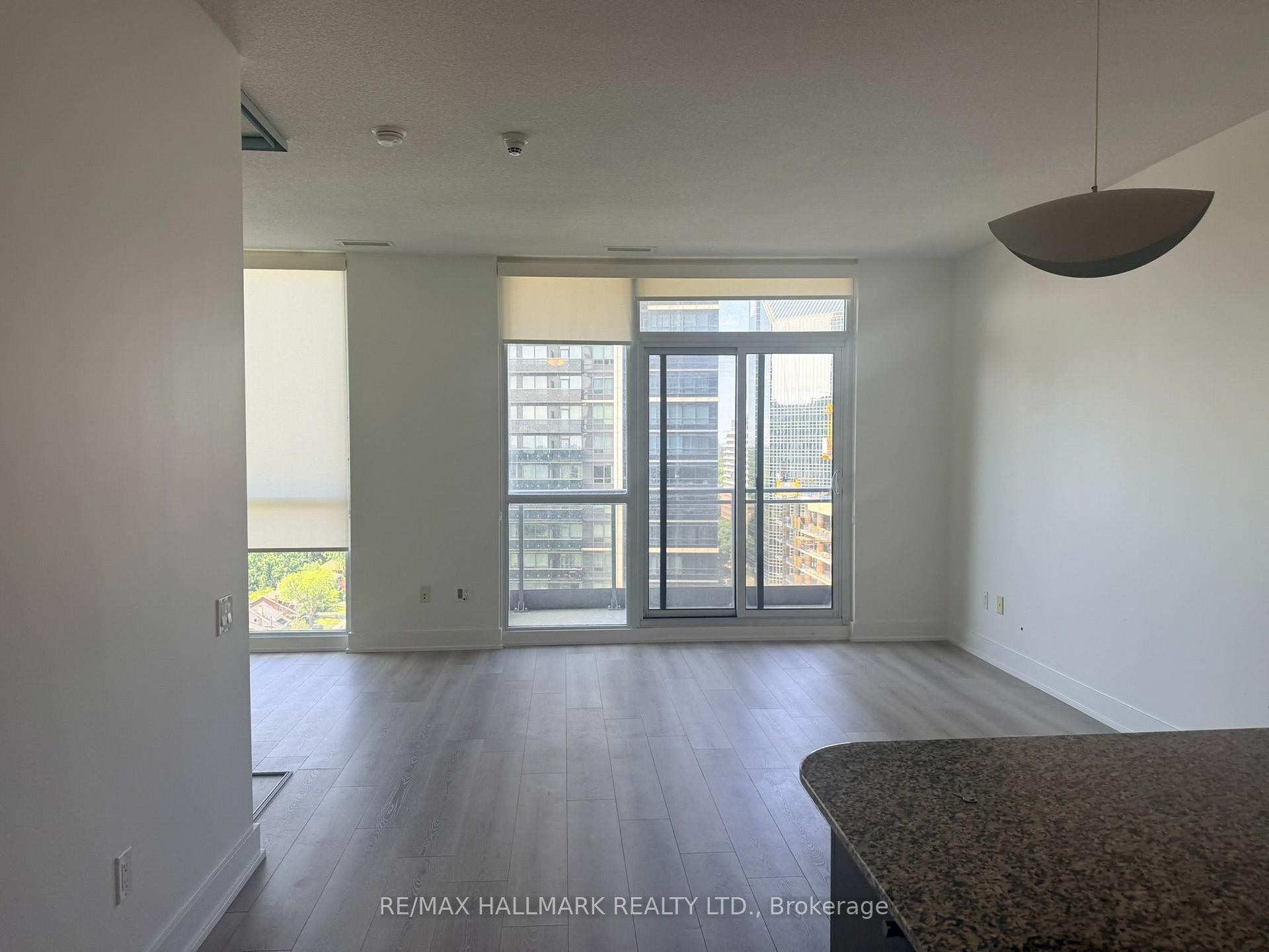 Photo 8 of Unit 2011, 23 Sheppard Avenue E, North York, Willowdale East — HOMEH
