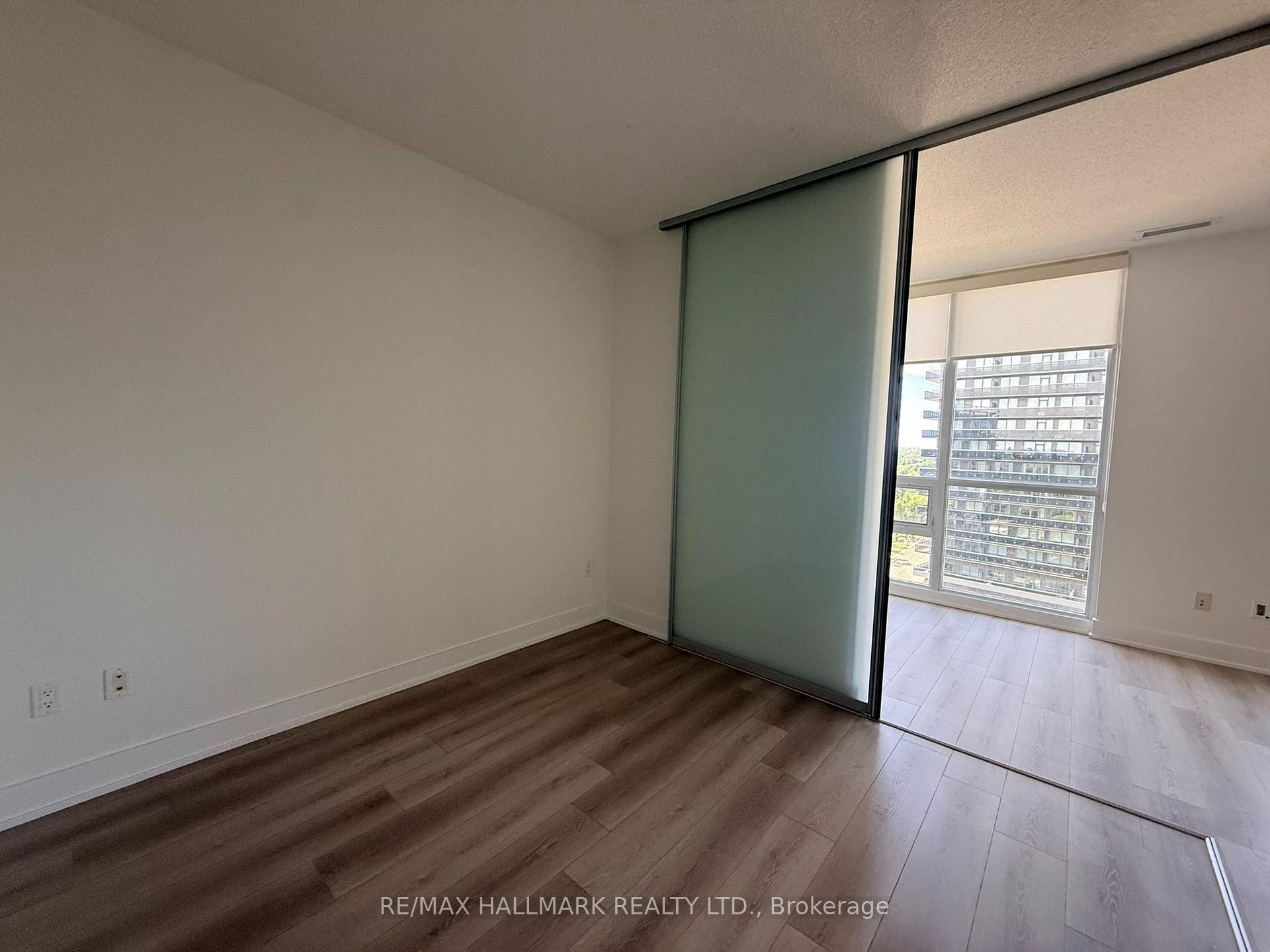 Photo 16 of Unit 2011, 23 Sheppard Avenue E, North York, Willowdale East — HOMEH