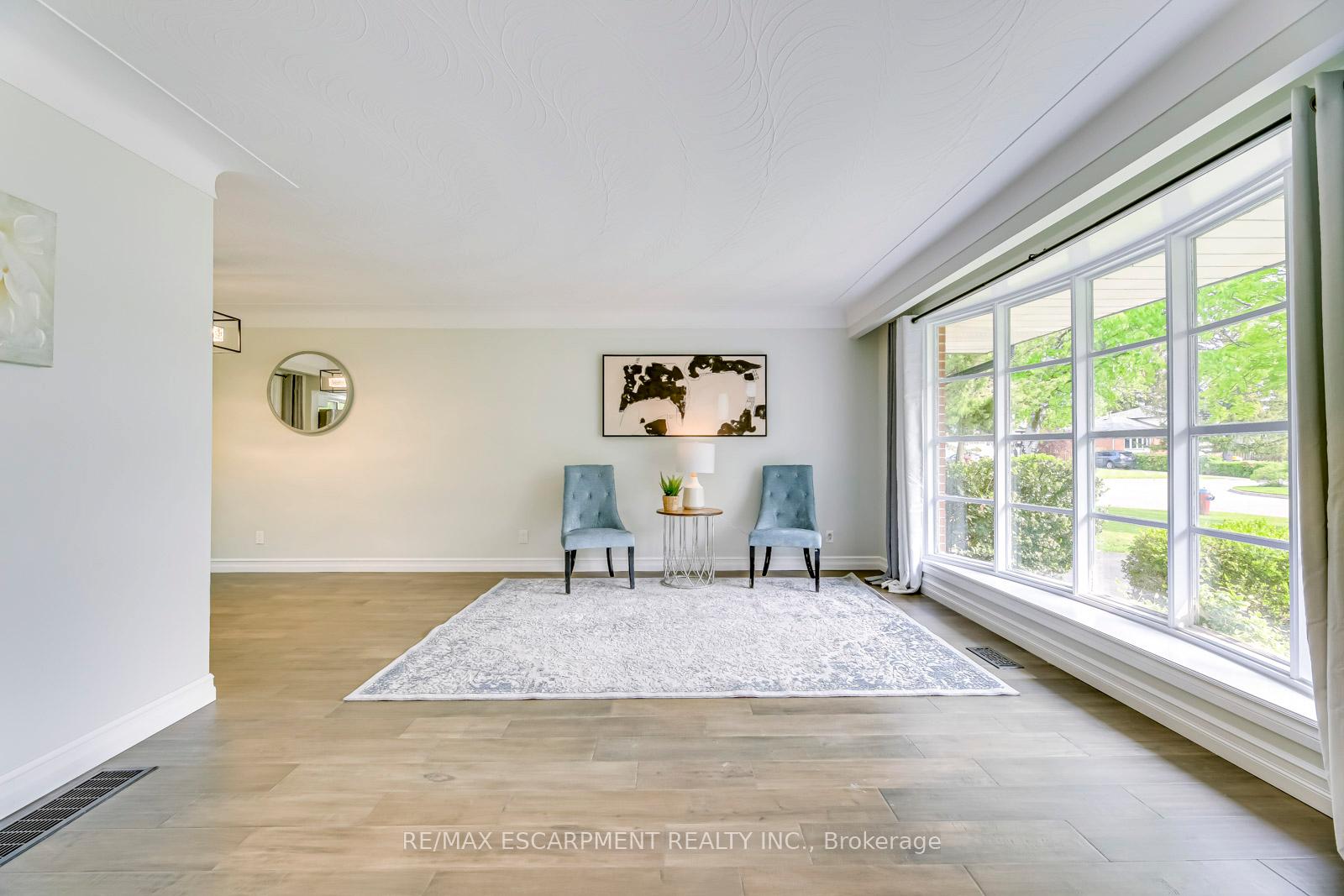 Photo 5 of 356 Dunlop Crescent, Burlington, Appleby — HOMEH