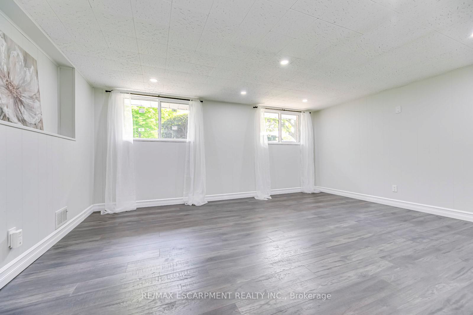 Photo 27 of 356 Dunlop Crescent, Burlington, Appleby — HOMEH
