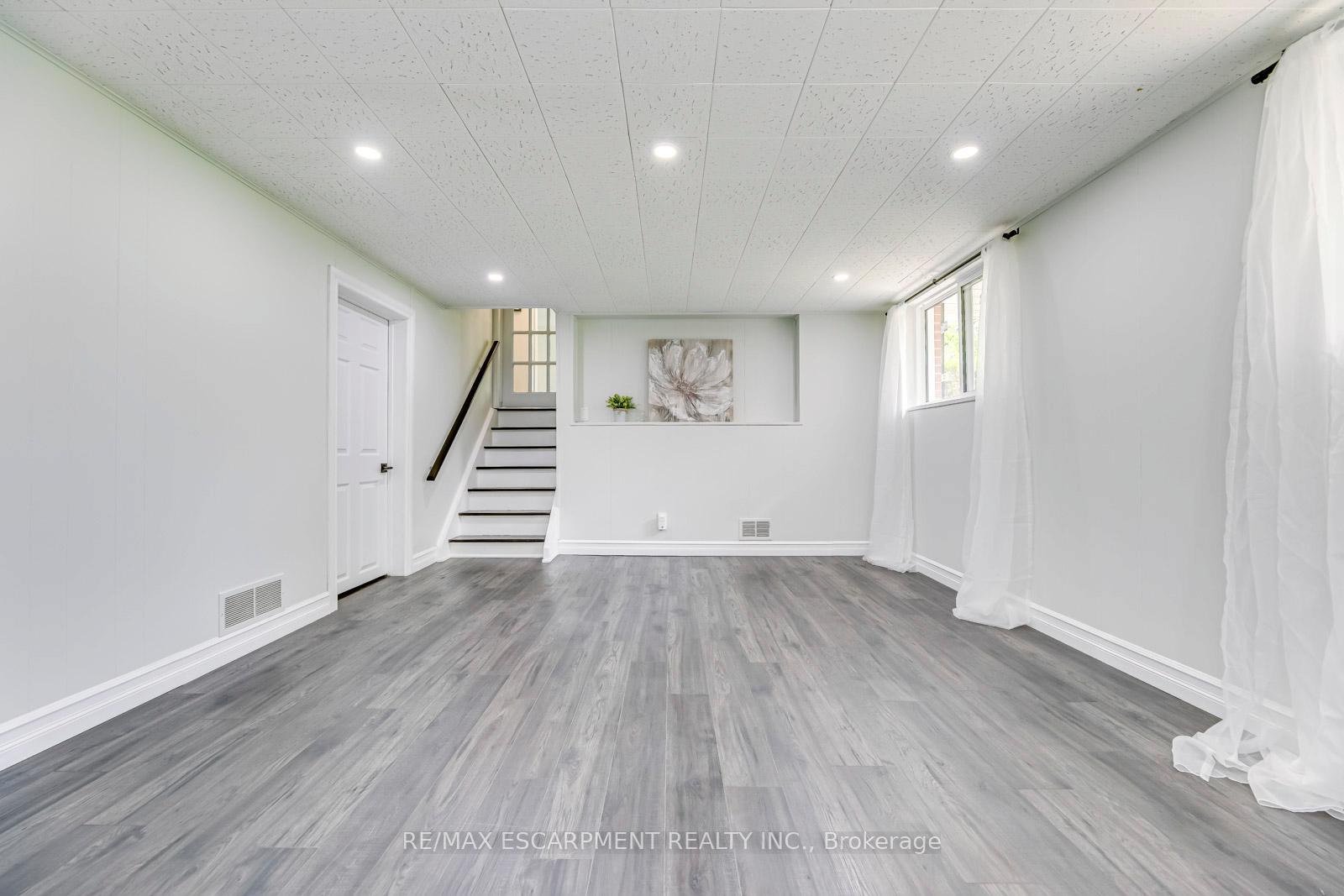 Photo 29 of 356 Dunlop Crescent, Burlington, Appleby — HOMEH