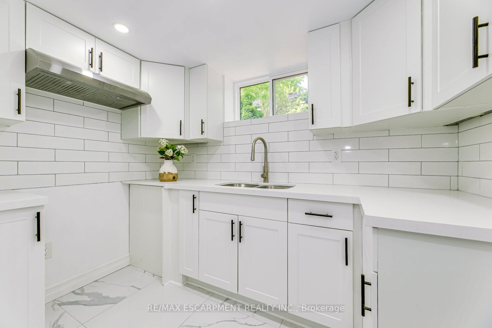 Photo 30 of 356 Dunlop Crescent, Burlington, Appleby — HOMEH