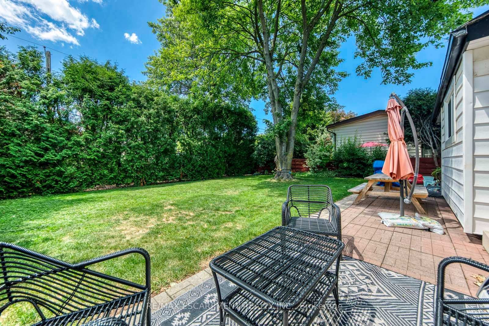 Photo 36 of 356 Dunlop Crescent, Burlington, Appleby — HOMEH