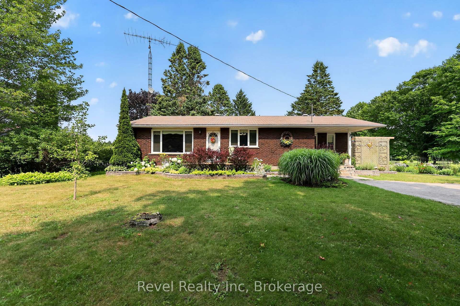 Photo 1 of 459 Cedar point Road, Tiny, Rural Tiny — HOMEH
