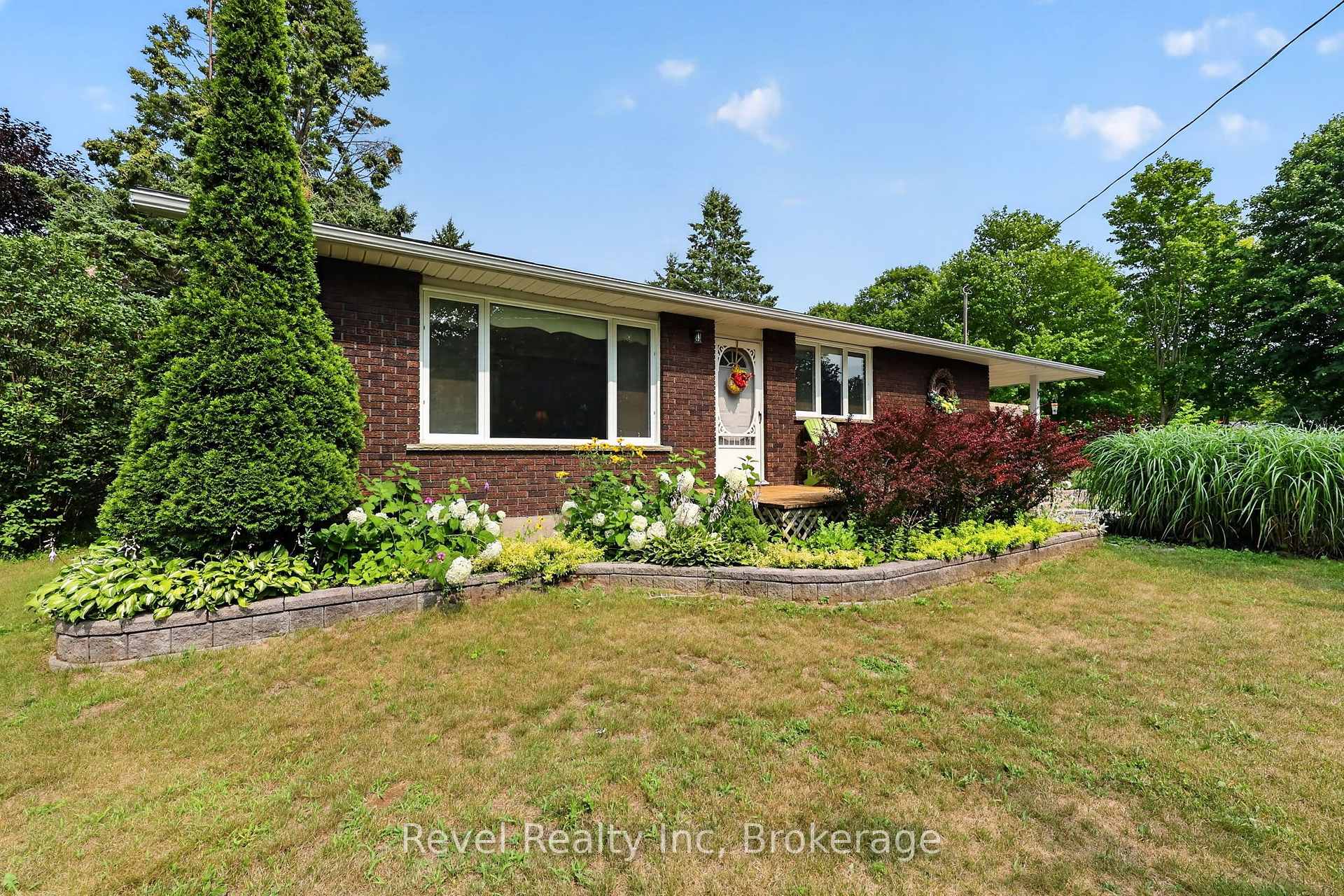 Photo 3 of 459 Cedar point Road, Tiny, Rural Tiny — HOMEH
