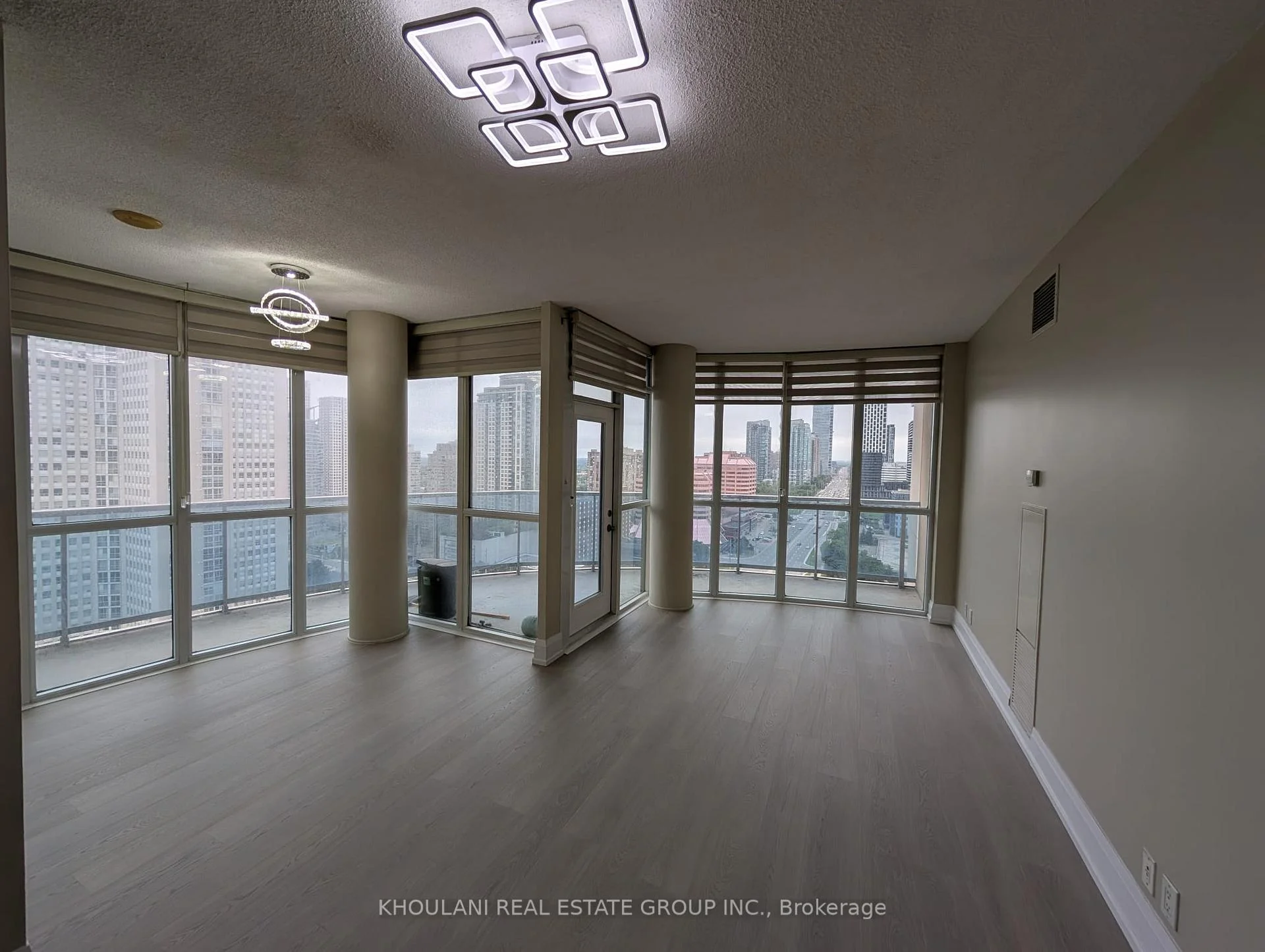 Photo 5 of Unit 2106, 70 Absolute Avenue, Mississauga, City Centre — HOMEH