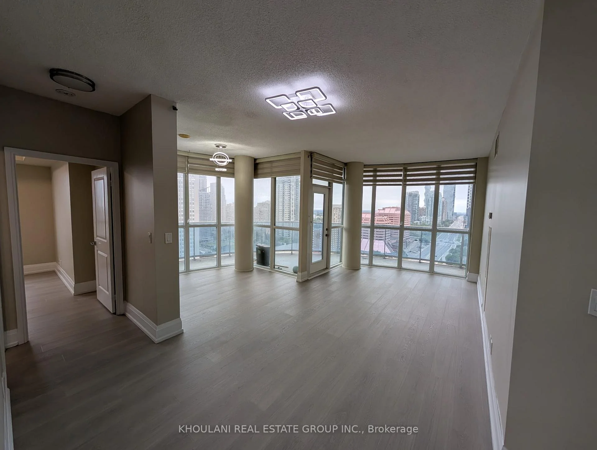 Photo 7 of Unit 2106, 70 Absolute Avenue, Mississauga, City Centre — HOMEH