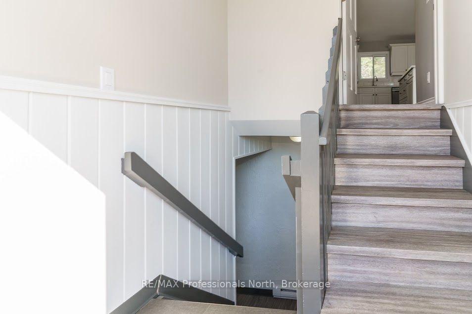 Photo 3 of 140 Elder Street, Gravenhurst, Muskoka (S) — HOMEH