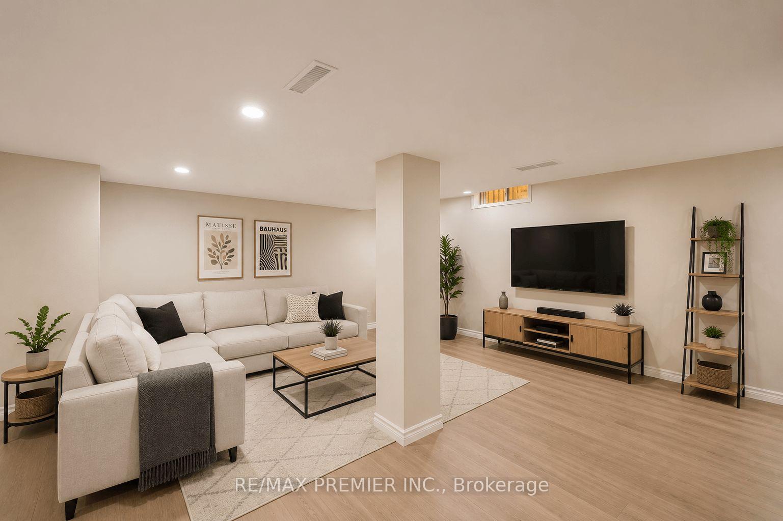 Photo 10 of Unit 10, 476 Kingscourt Drive, Waterloo, Colonial Acres — HOMEH