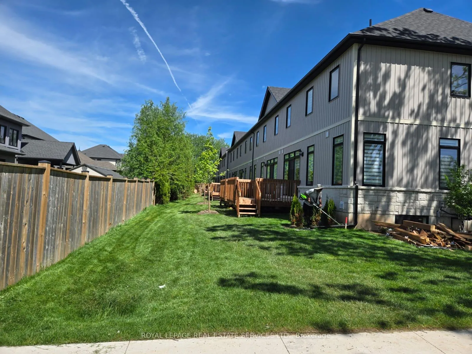 Photo 15 of Unit 1, 6894 Garner Road, Niagara Falls, Forestview — HOMEH