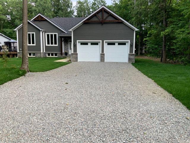 Photo 2 of 5 Oakwood Avenue N, Tiny, Rural Tiny — HOMEH