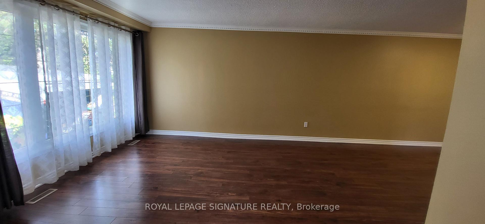 Photo 8 of 2706 Lundene Road, Mississauga, Clarkson — HOMEH