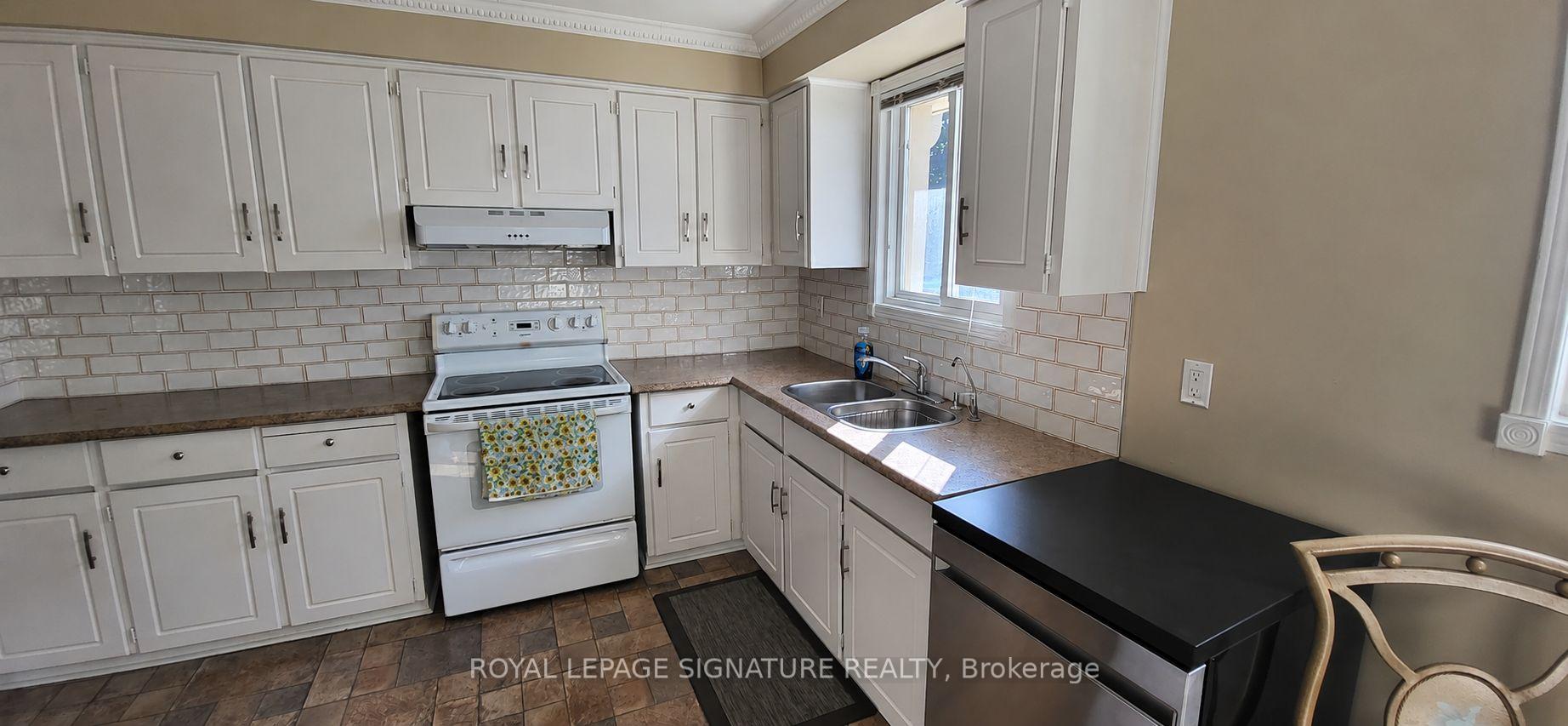 Photo 15 of 2706 Lundene Road, Mississauga, Clarkson — HOMEH