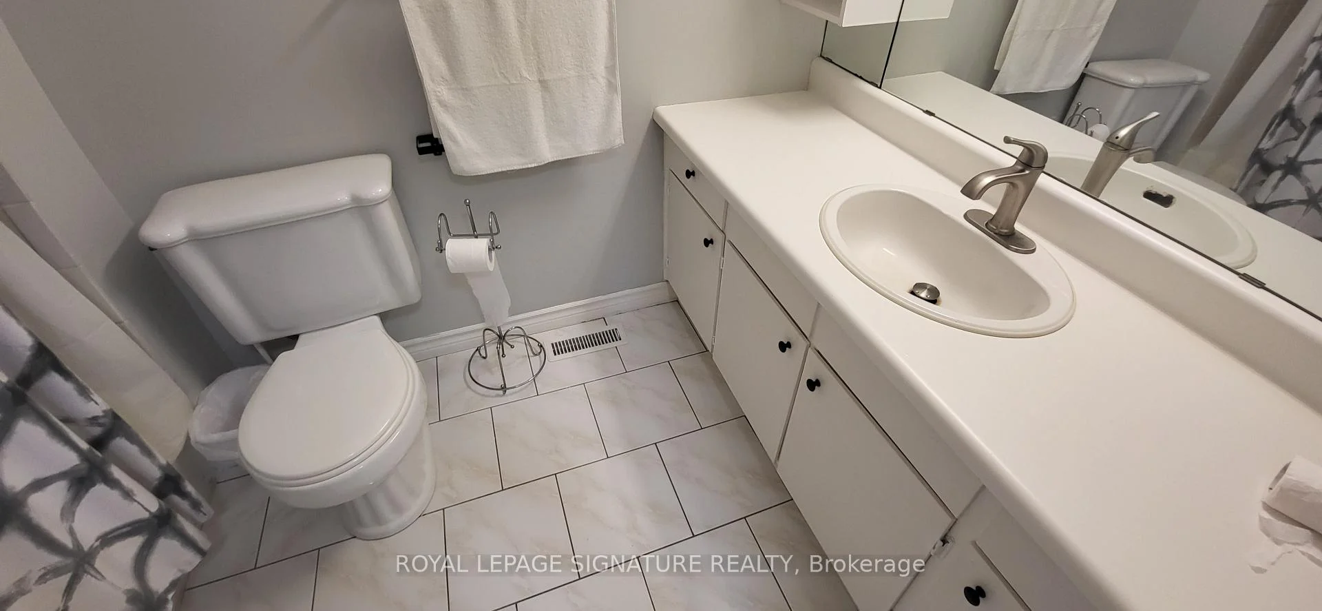 Photo 16 of 2706 Lundene Road, Mississauga, Clarkson — HOMEH