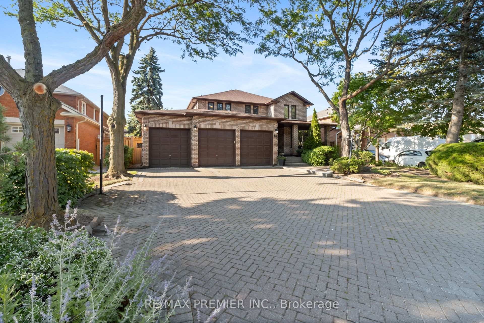 Photo 1 of 85 Calgary Gardens, Vaughan, Islington Woods — HOMEH