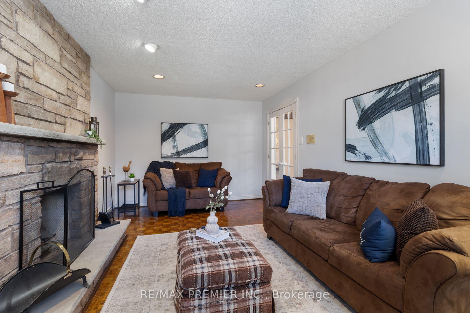 Photo 17 of 85 Calgary Gardens, Vaughan, Islington Woods — HOMEH