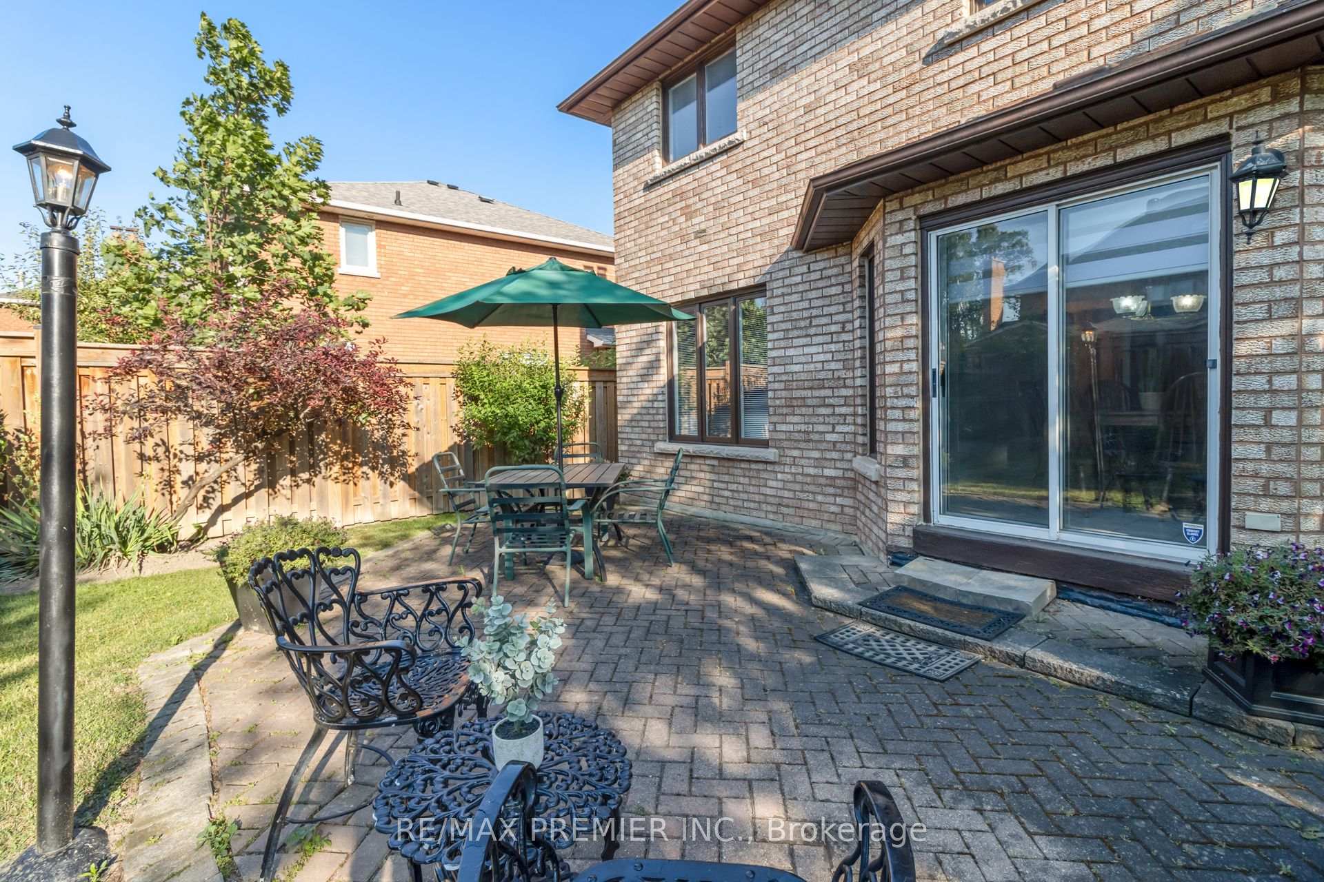 Photo 48 of 85 Calgary Gardens, Vaughan, Islington Woods — HOMEH